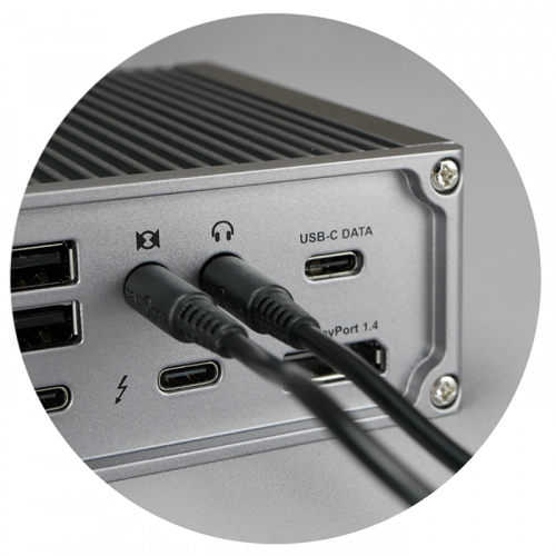 TS4_Thunderbolt-4-Dock_Audio Ports_700px